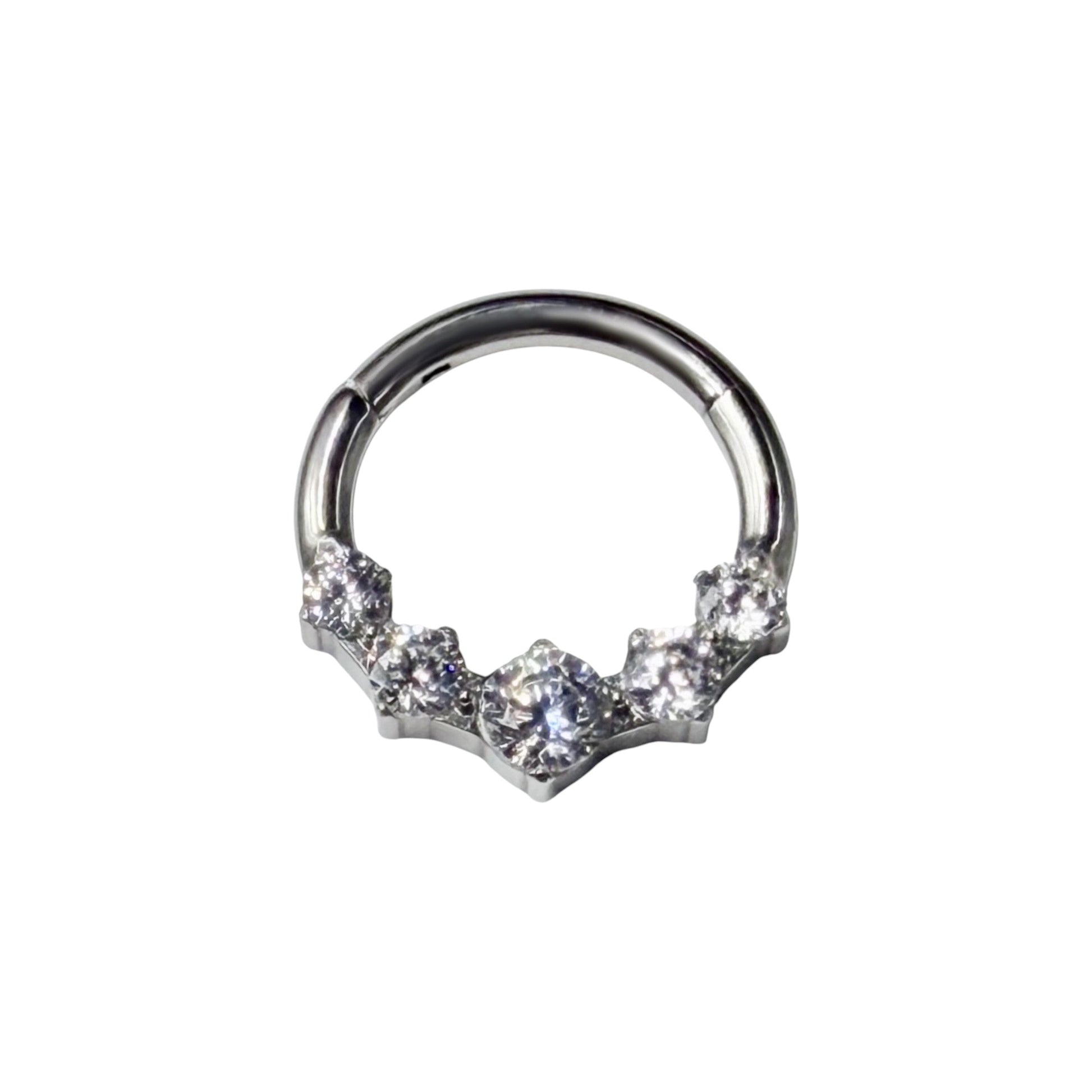 argola clicker com cinco zirconias cubicas