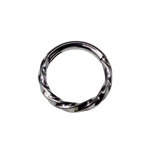 Argola torcida de titânio